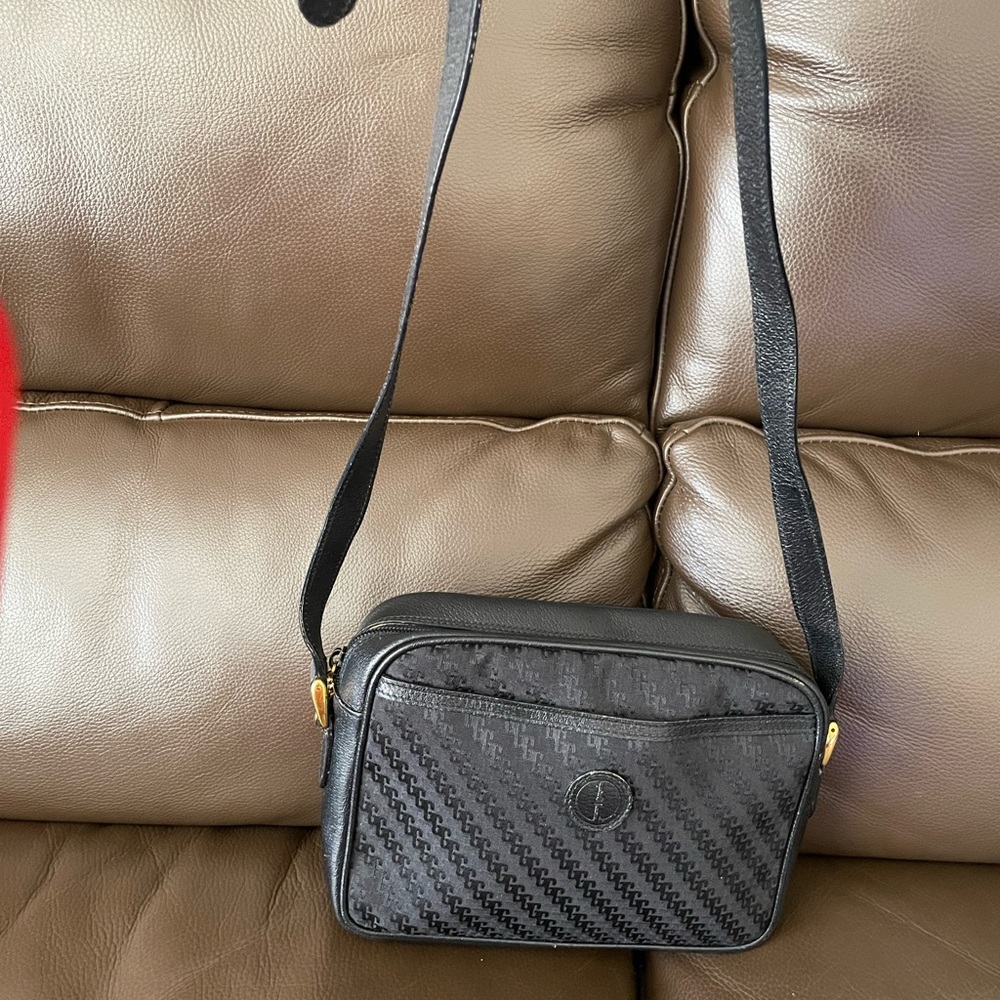 Authentic Vintage Gucci Black Canvas G print Shoulder bag